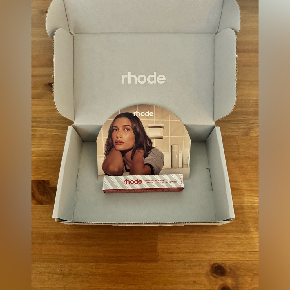 Rhode peppermint glaze  peptide lip treatment